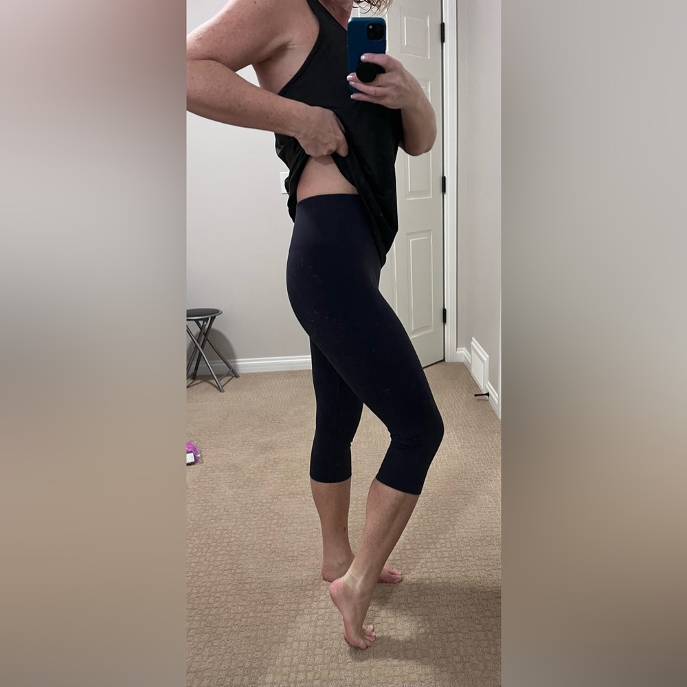 Lululemon Ebb and Flow crop Navy Leggings